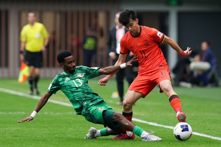 ⚔️国足vs沙特最新赔率:国足胜9.00,平局4.50,沙特胜1.40